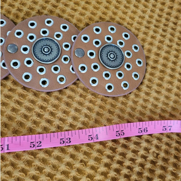 Vince Camuto Concho Coniac Western Boho Y2k Plus Size 1x / 3x Grommet Belt NWT - Picture 6 of 6